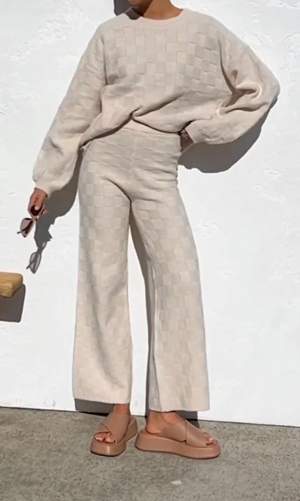 Women's Comfortable Top And Pants Two-Piece Set