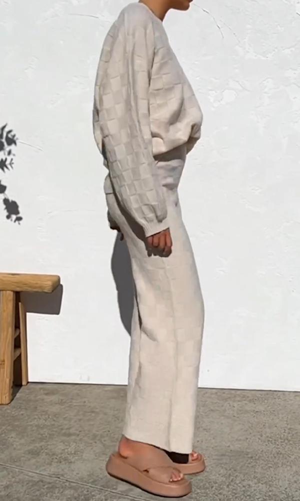 Women's Comfortable Top And Pants Two-Piece Set
